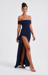 Noite Glamour — Vestido Maxi de Luxo