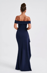 Noite Glamour — Vestido Maxi de Luxo