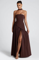 Sofisticação Pura — Vestido Longo