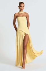 Sofisticação Pura — Vestido Longo