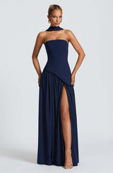 Sofisticação Pura — Vestido Longo