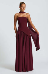 Sofisticação Pura — Vestido Longo