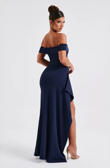 Noite Glamour — Vestido Maxi de Luxo