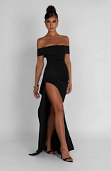 Noite Glamour — Vestido Maxi de Luxo