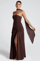 Sofisticação Pura — Vestido Longo