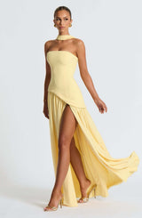 Sofisticação Pura — Vestido Longo