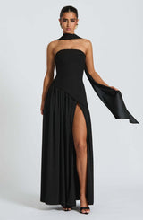 Sofisticação Pura — Vestido Longo